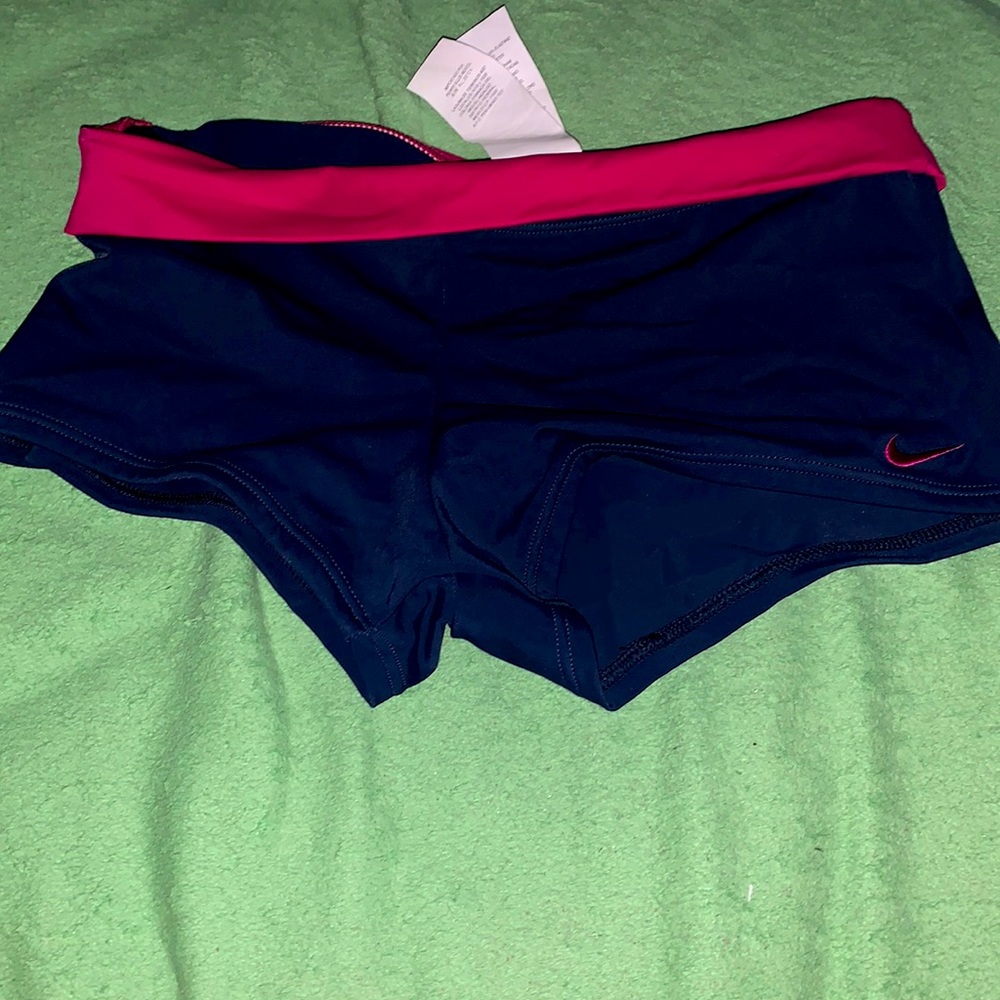Nike medium swim bottoms